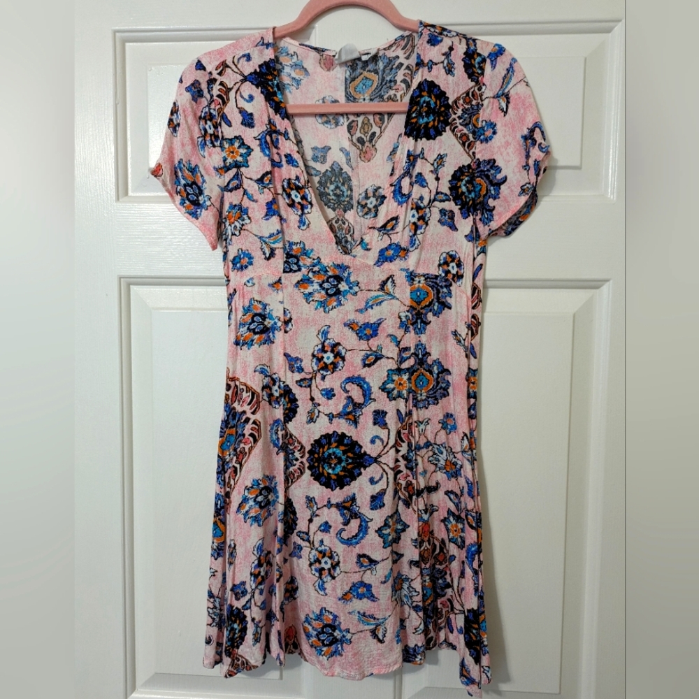 Some Days Lovin Mini Floral Dress. Size XS